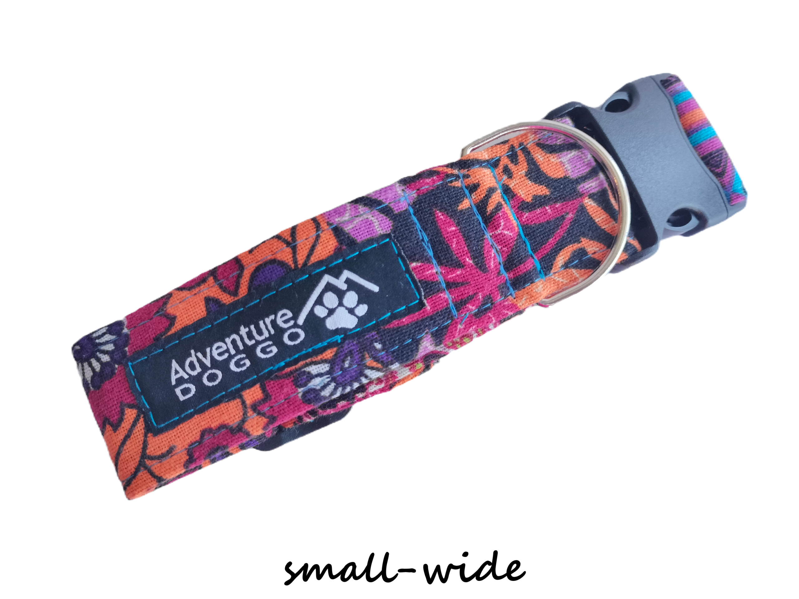 Serengeti Dress Collar, size small-wide, shown clasped