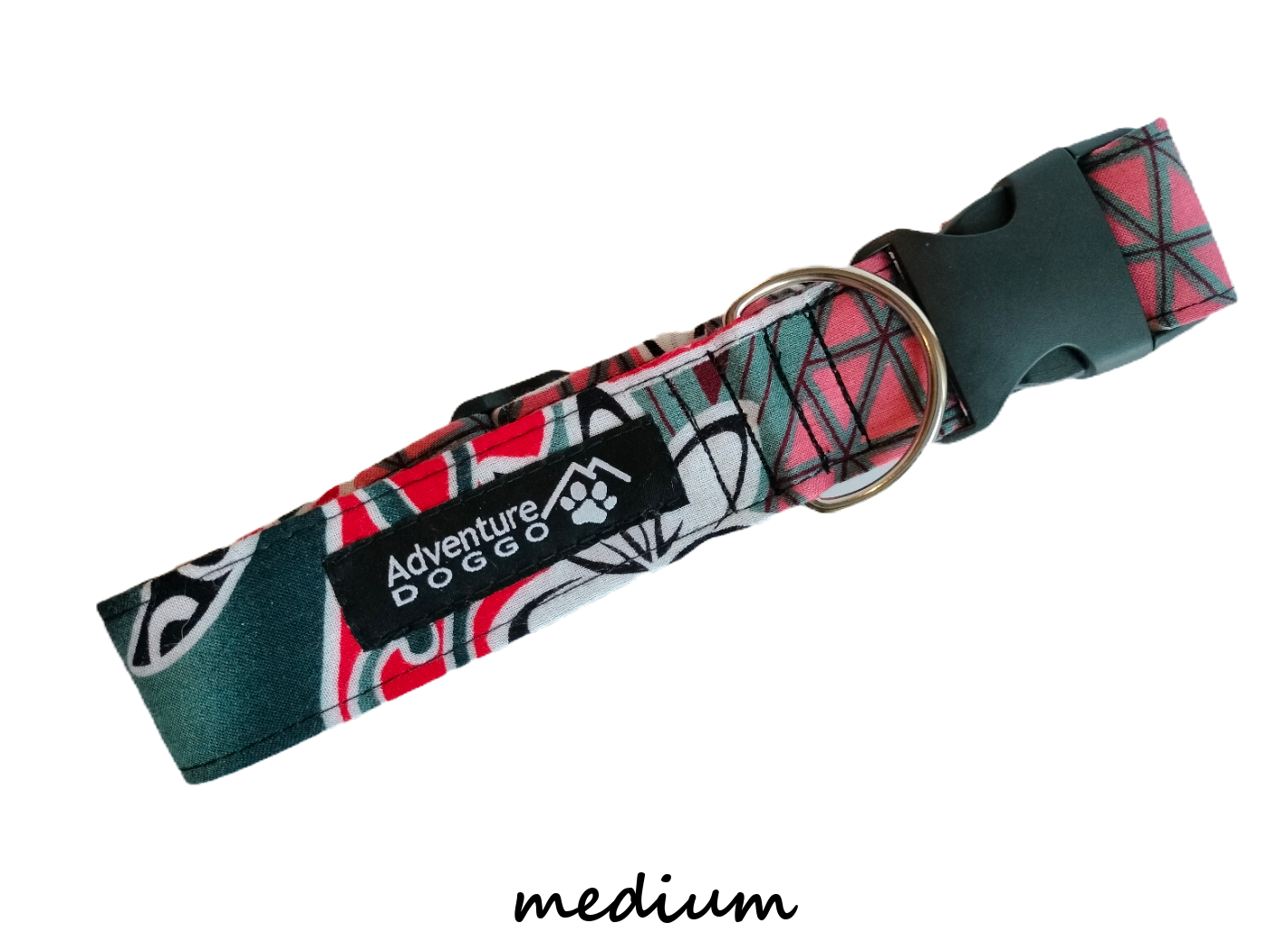 Kuri Pai Dress Collar, size medium, shown clasped