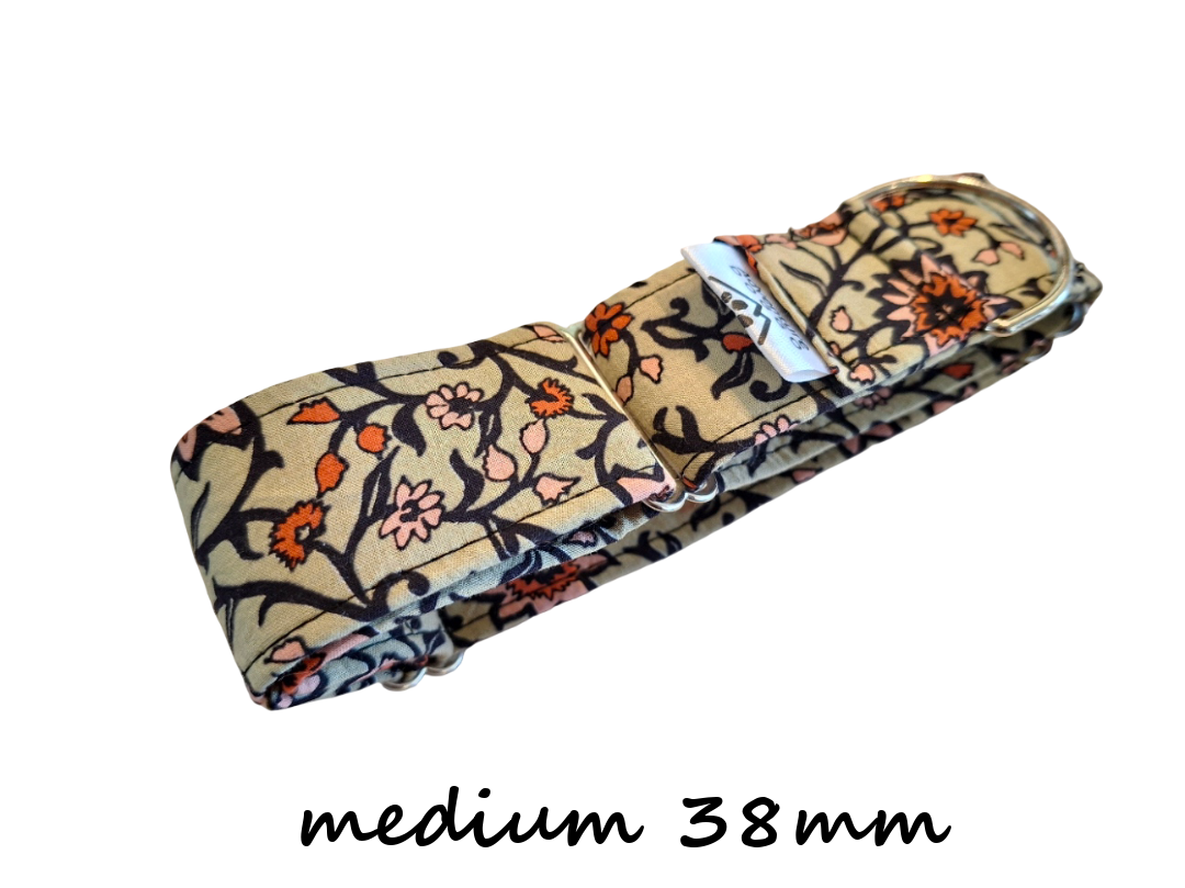 Grapevine Martingale Collar, size medium